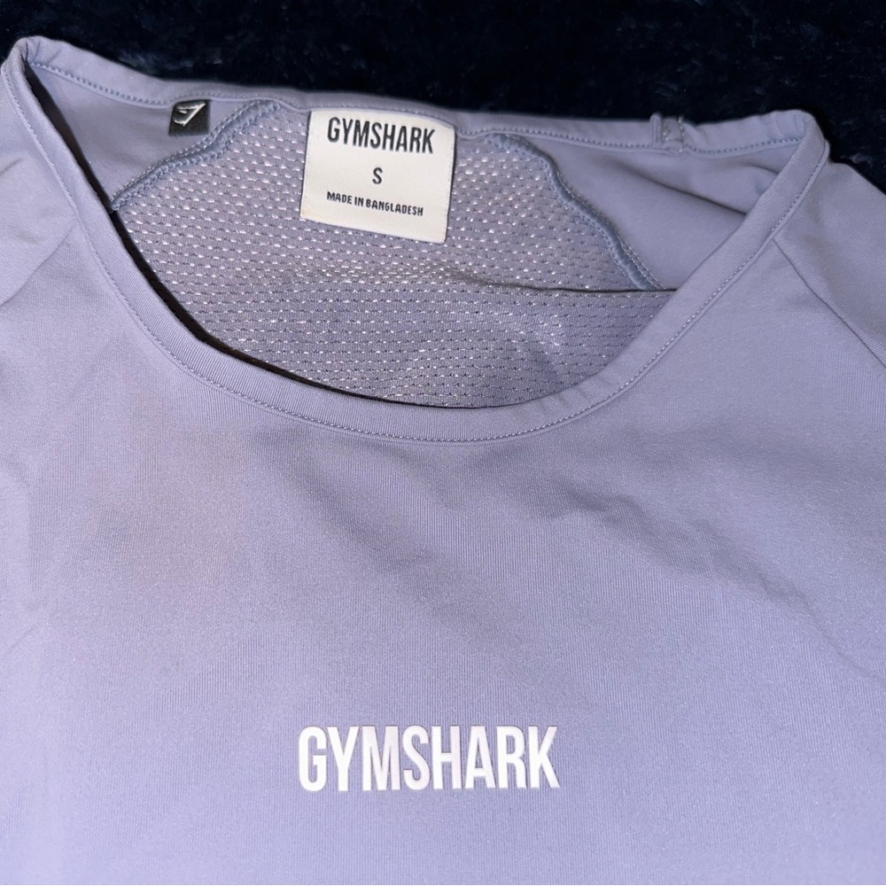 GYMSHARK CROPPED WORKOUT TOP